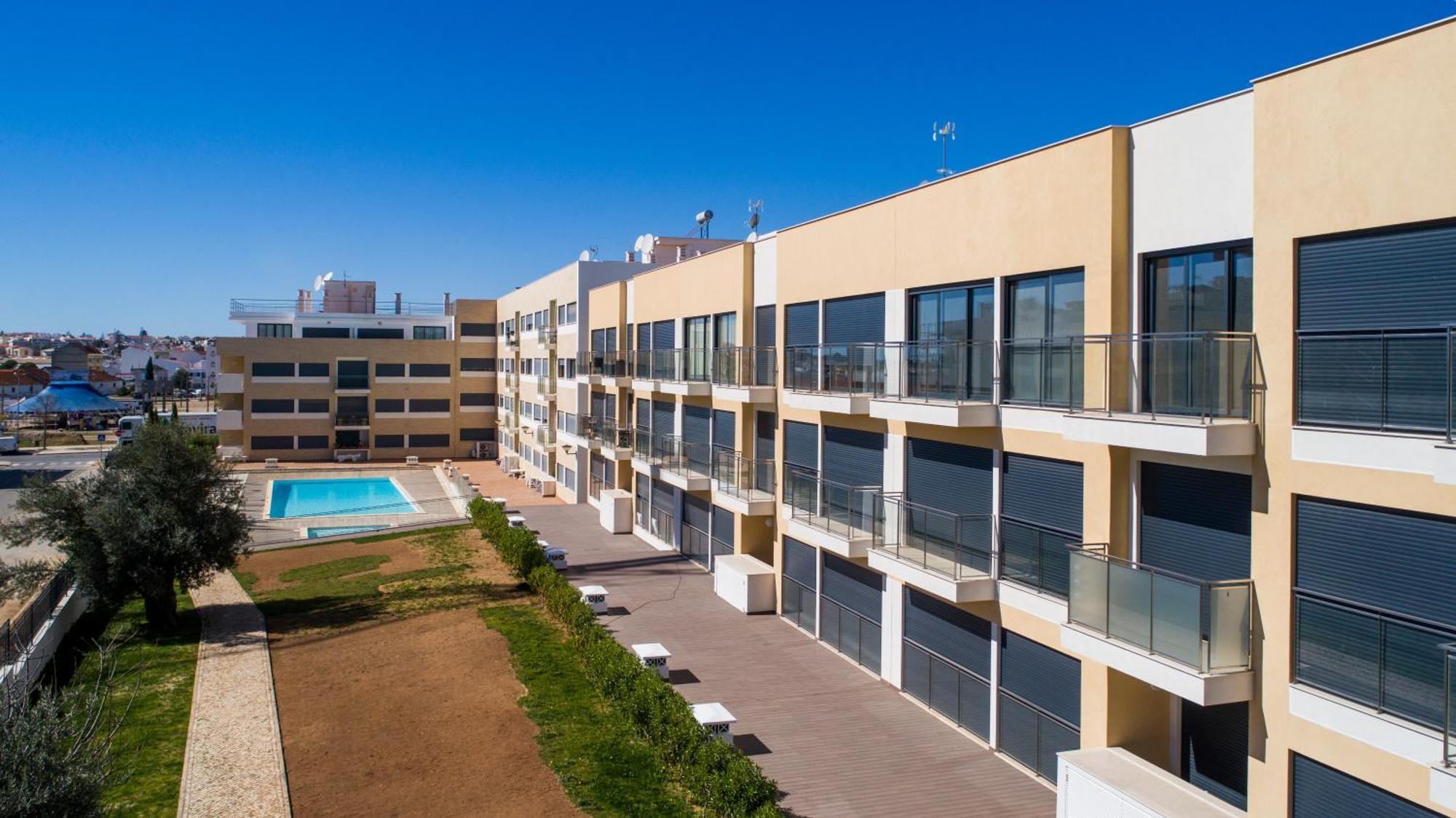 Two Bedroom Stylish Central Tavira Apartment. Rom bilde